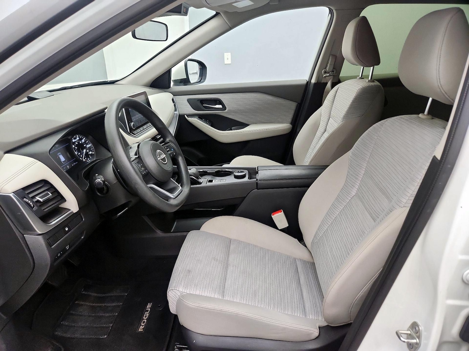 Power Seat(s) & Side Airbags