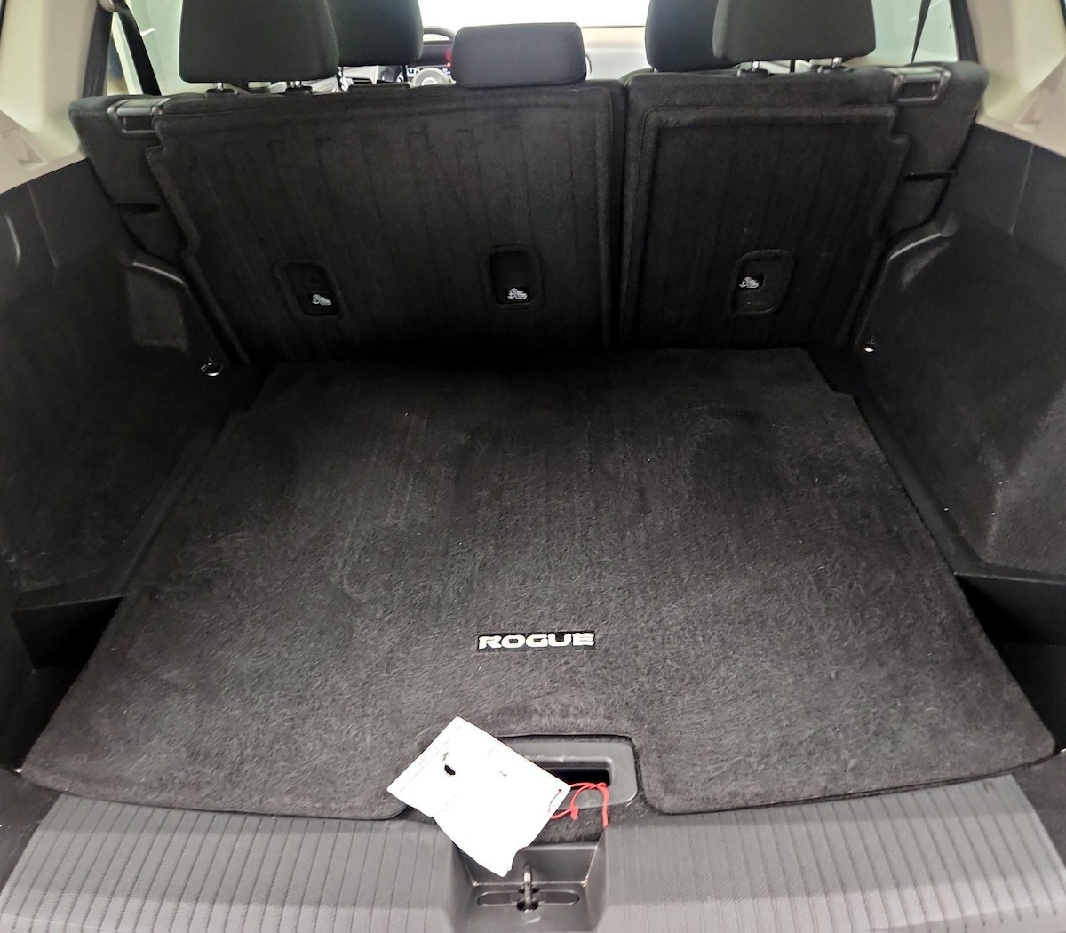 Trunk/Cargo (Seats Up)