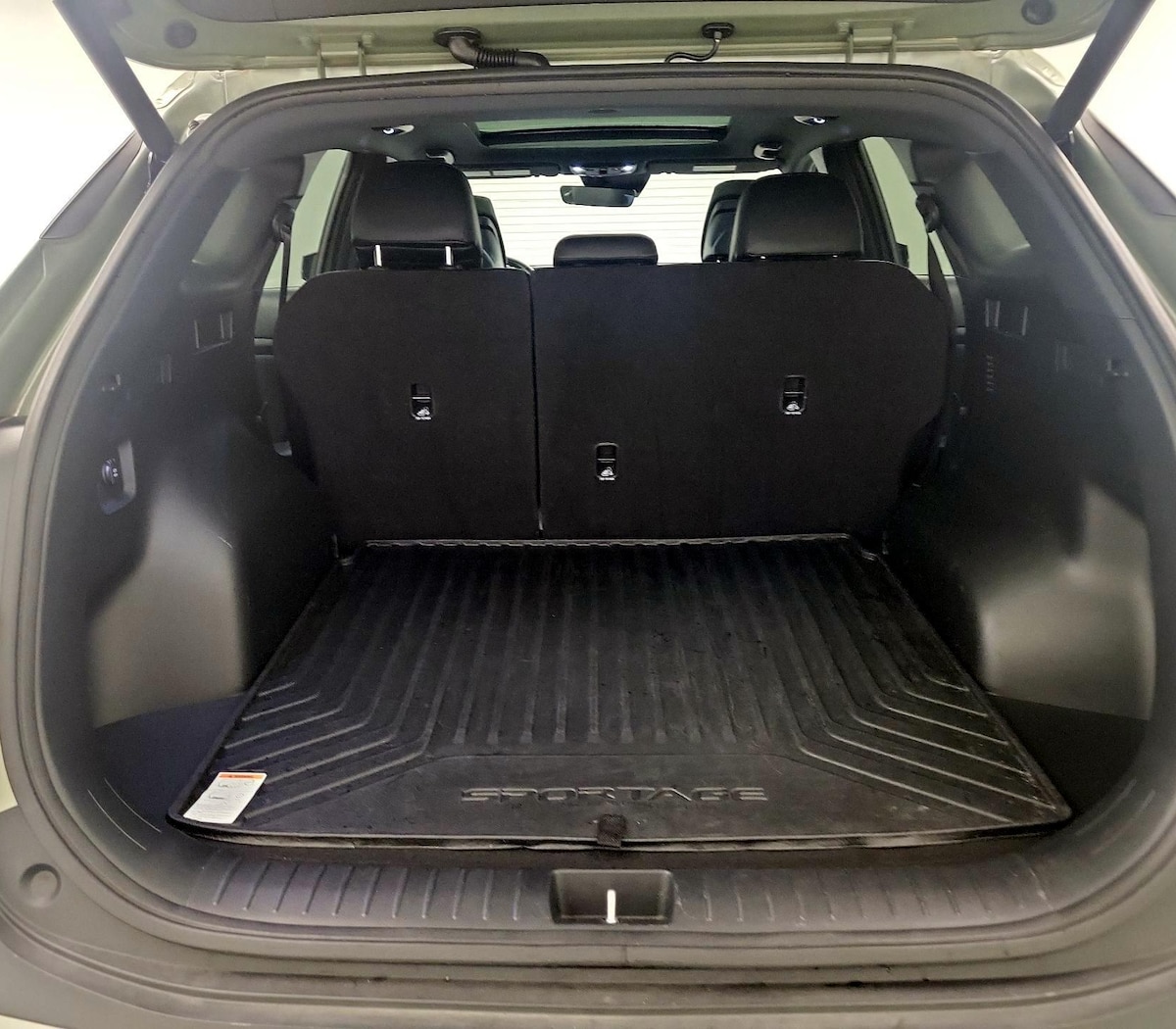 Trunk/Cargo (Seats Up)