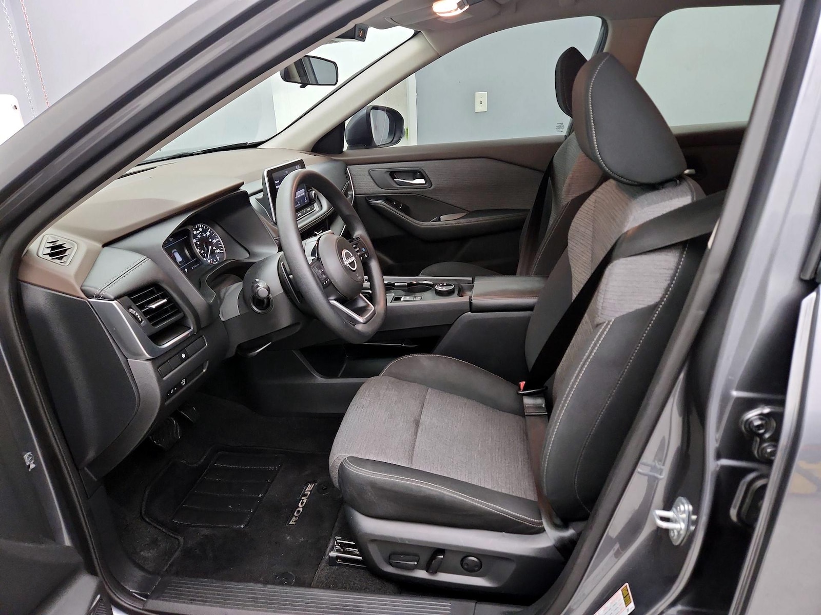 Power Seat(s) & Side Airbags