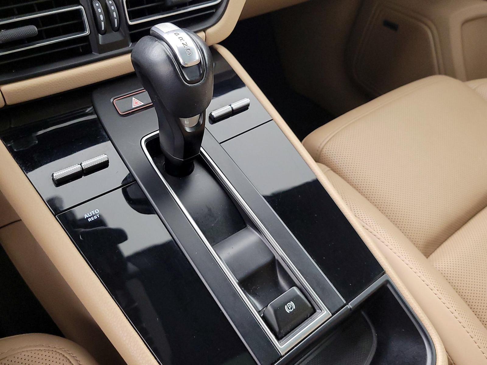 2023 Porsche Macan T - Photo 19