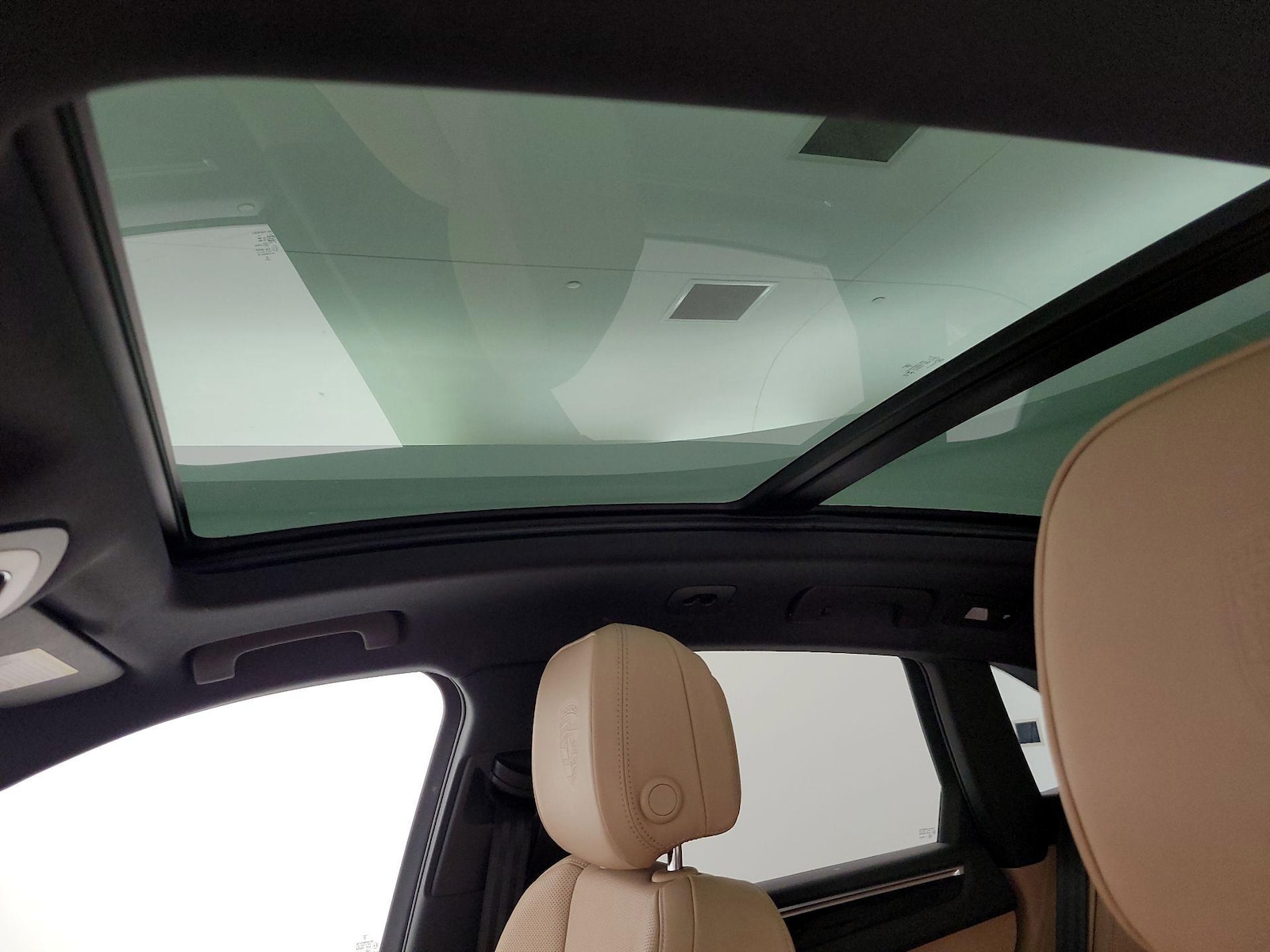 2023 Porsche Macan T - Photo 21