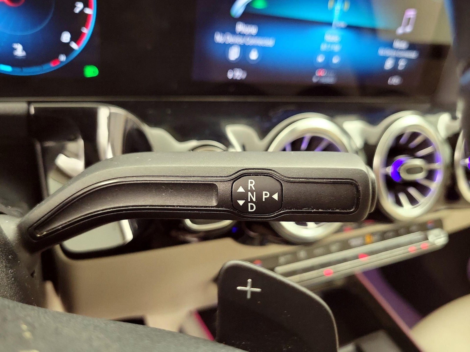 2023 Mercedes-Benz GLA Base - Photo 18