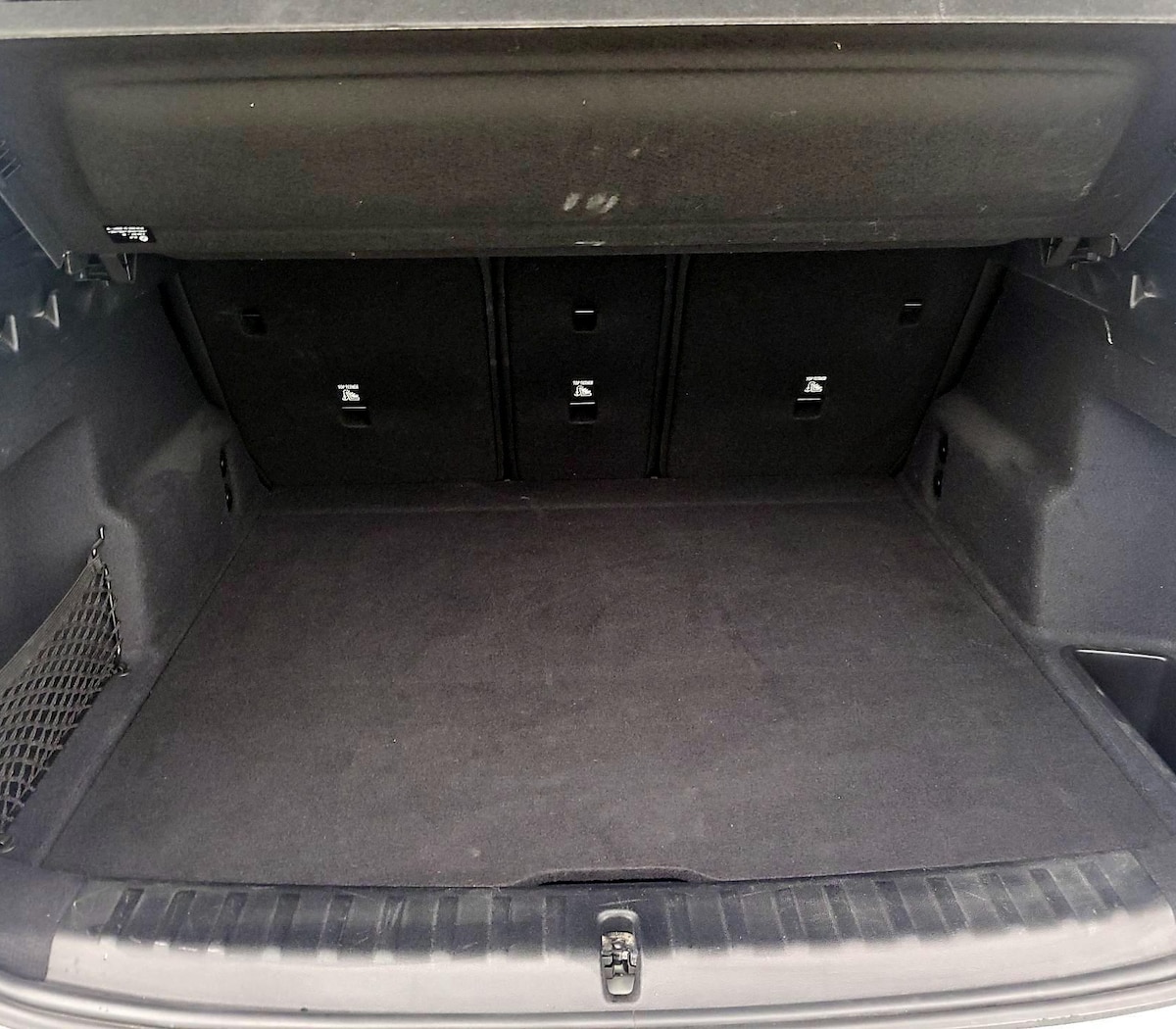 Trunk/Cargo (Seats Up)