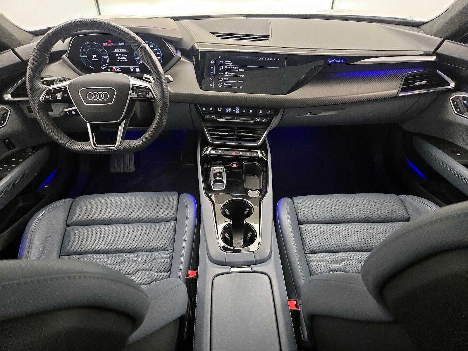 2024 Audi e-tron GT Prestige - Photo 10