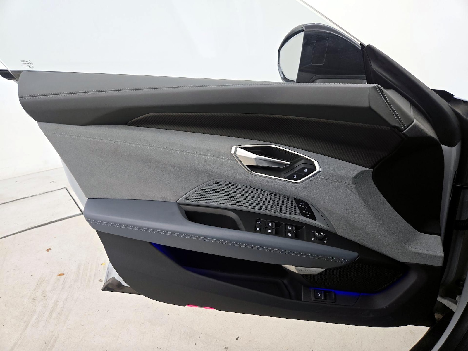 2024 Audi e-tron GT Prestige - Photo 13