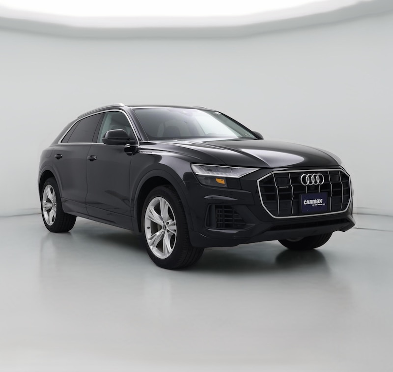 2023 Audi Q8 Premium Plus