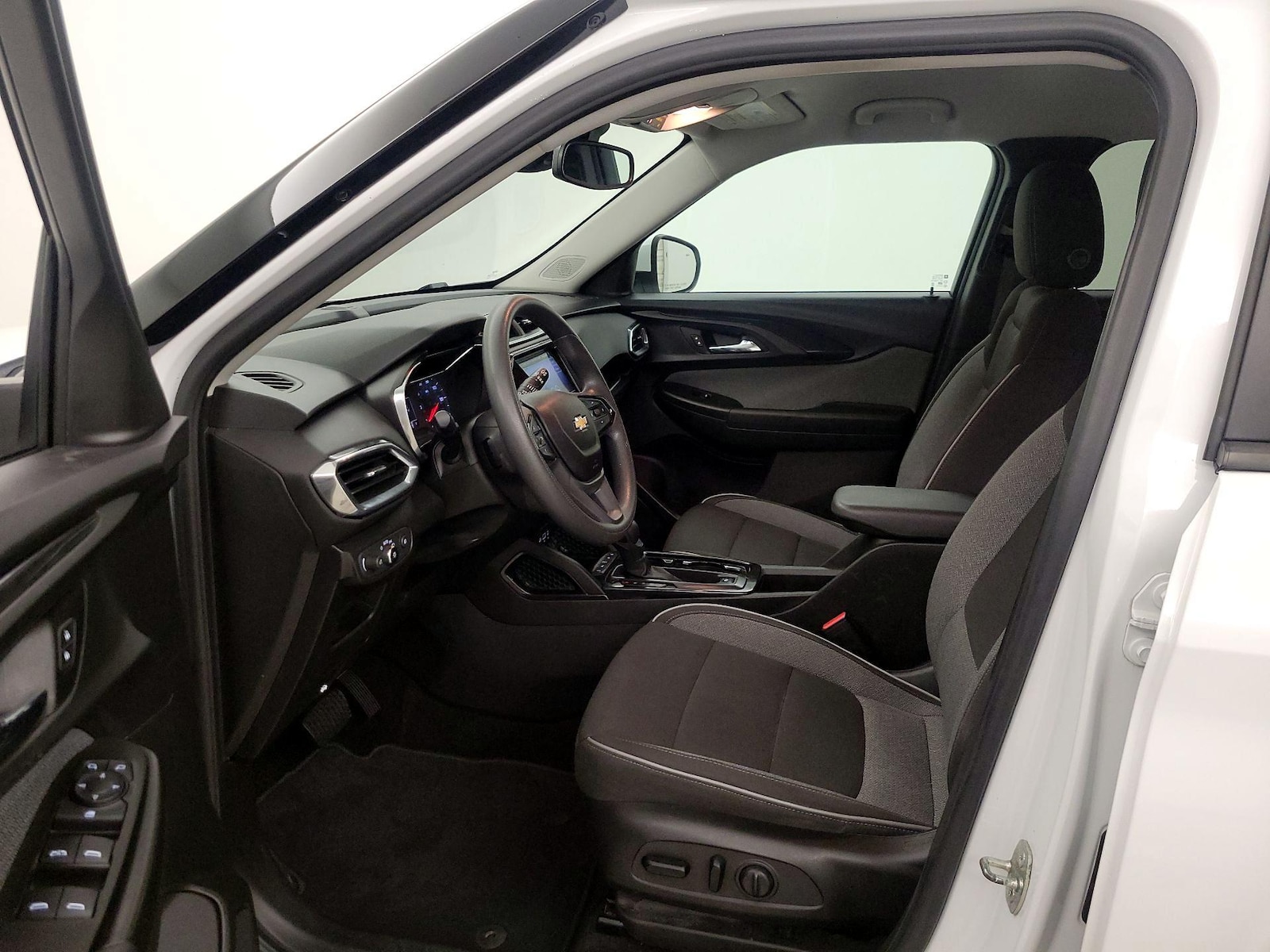 Power Seat(s) & Side Airbags
