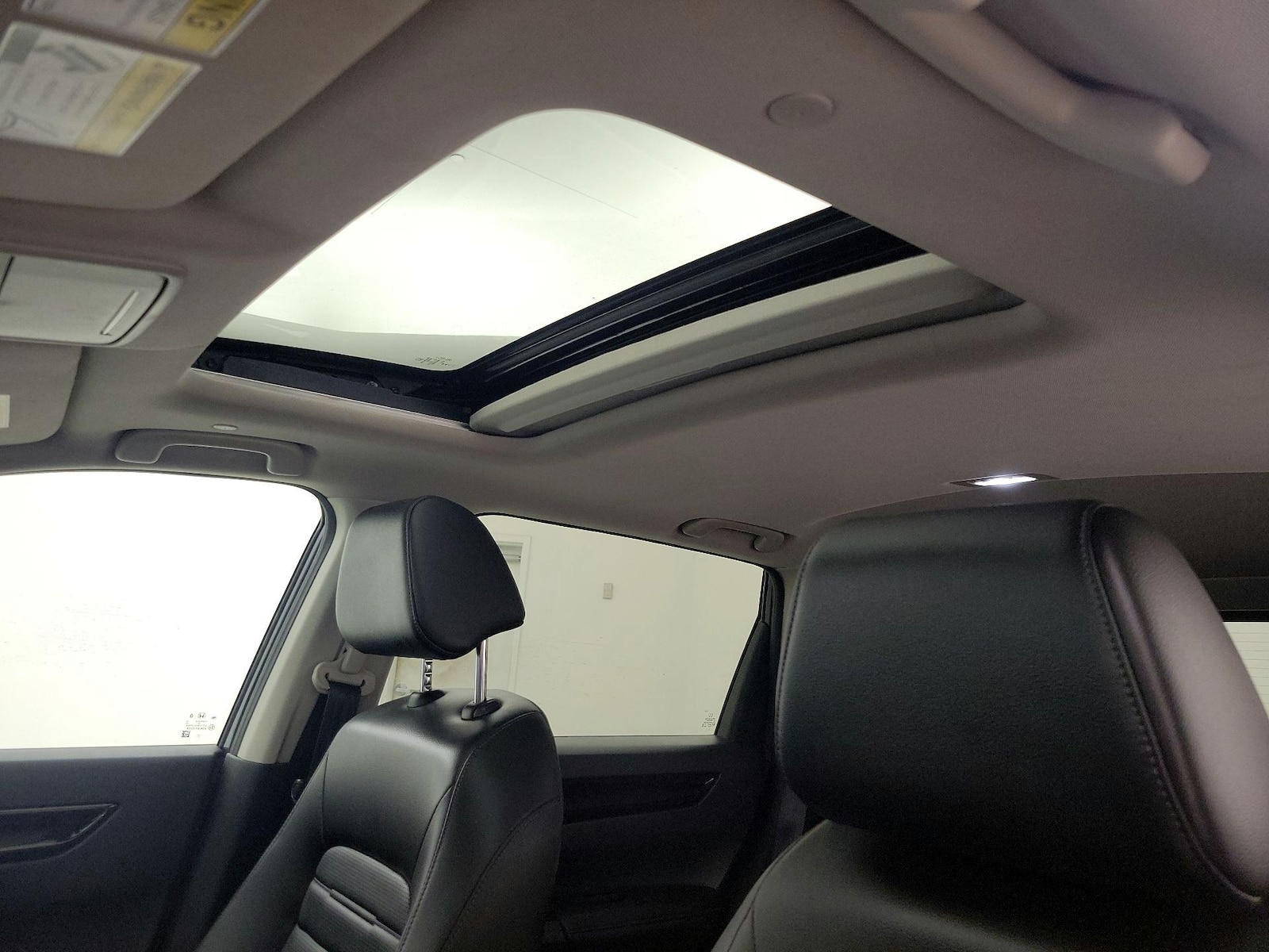 Sunroof(s) & Overhead Airbags
