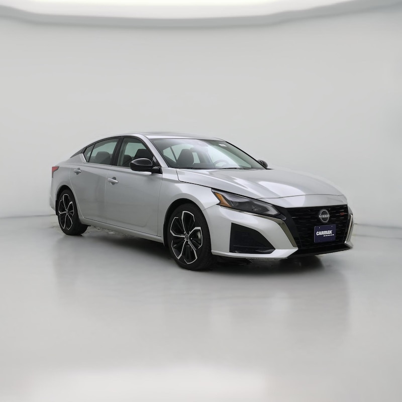 2023 Nissan Altima SR