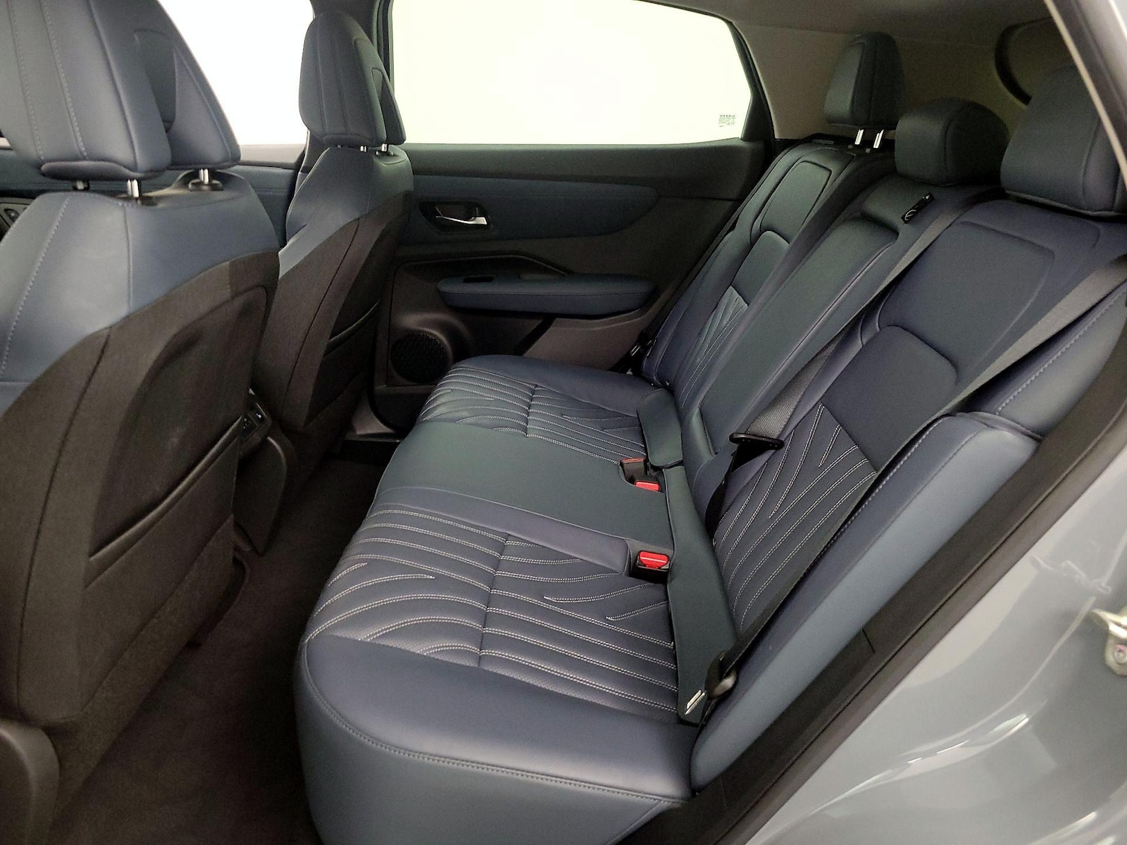 2023 Nissan Ariya Platinum+ - Photo 22