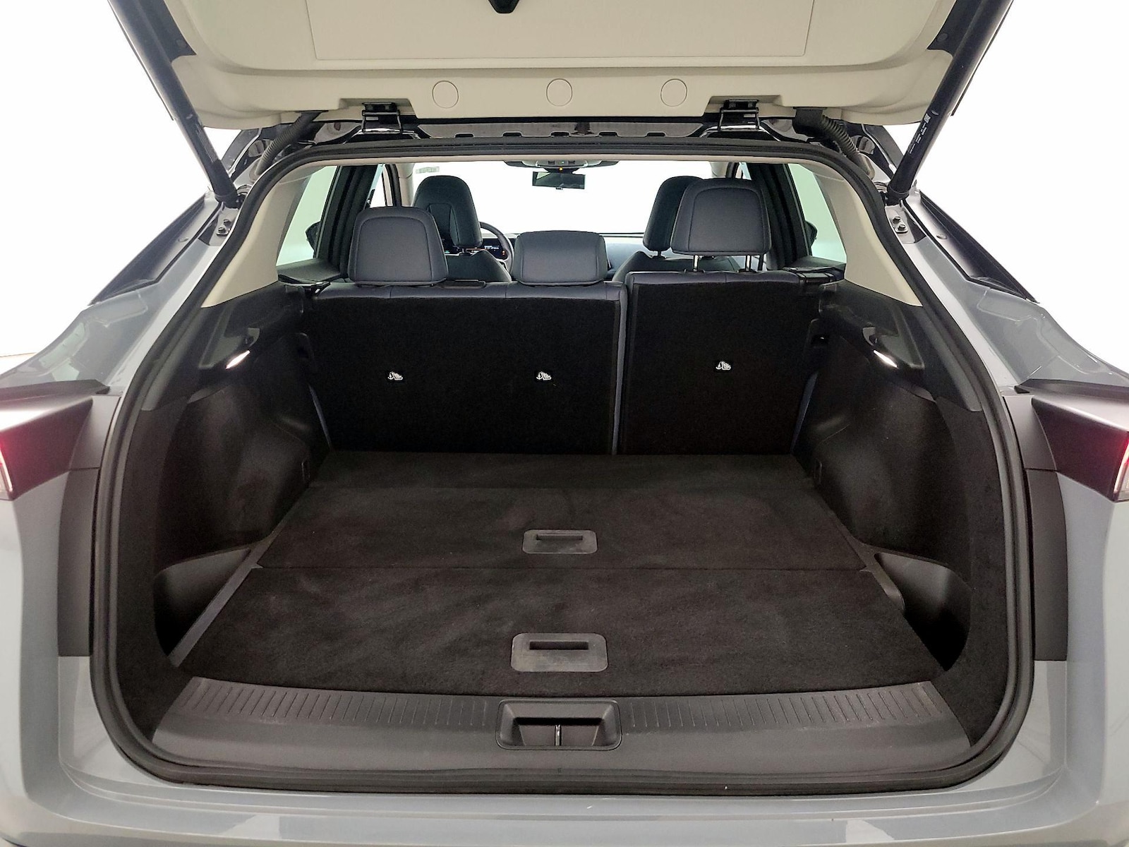 2023 Nissan Ariya Platinum+ - Photo 23