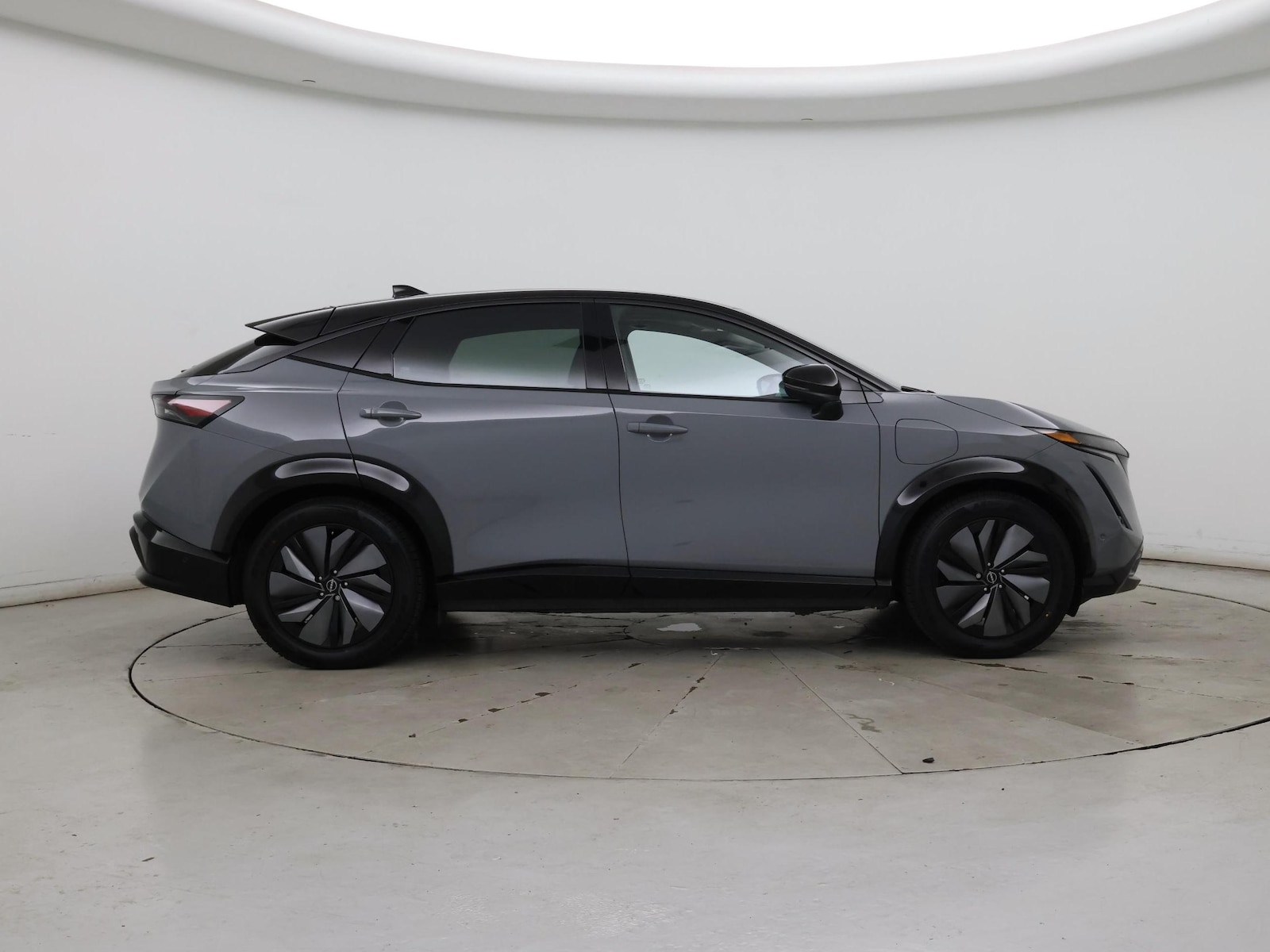 2023 Nissan Ariya Platinum+ - Photo 8