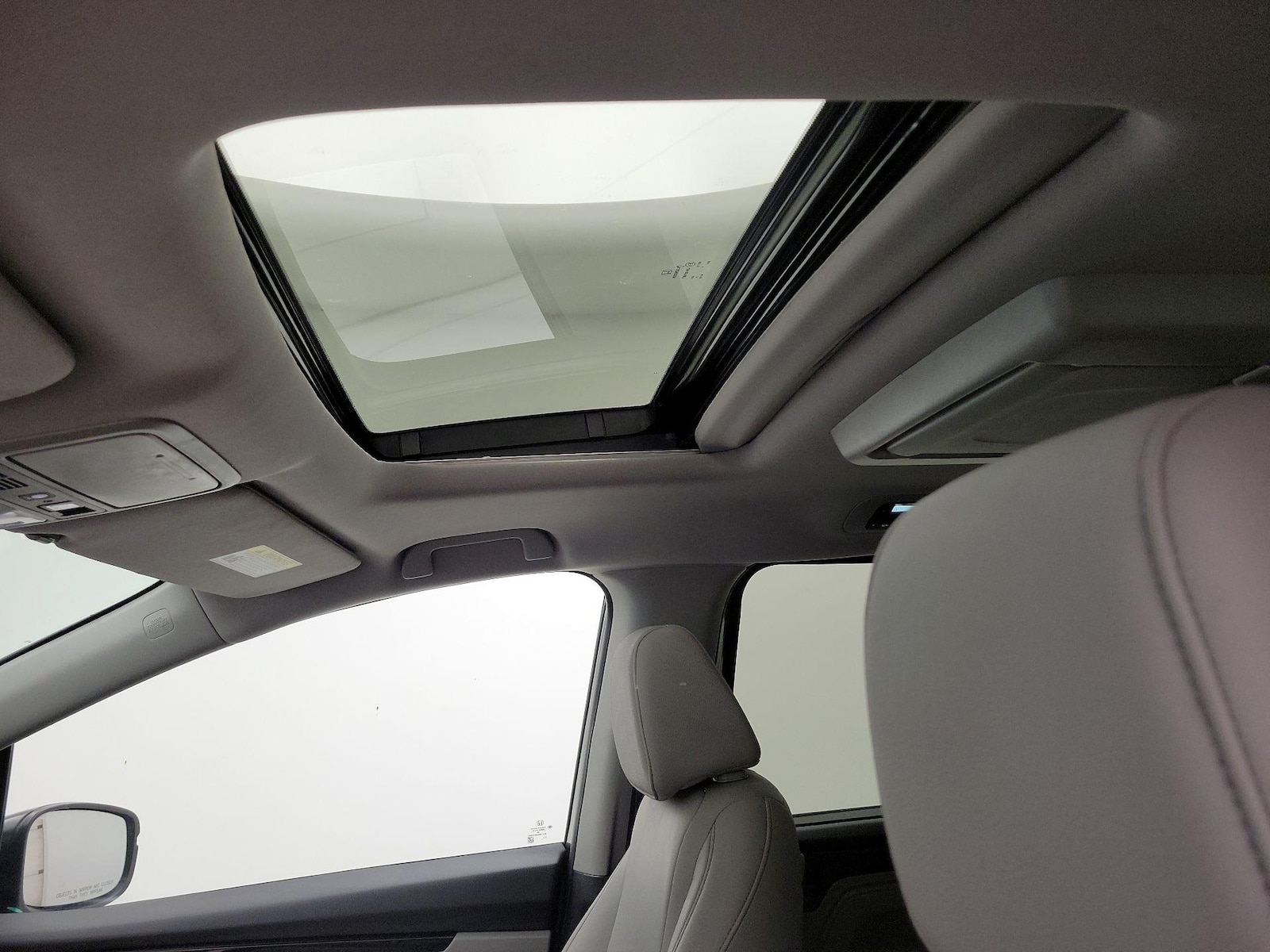 Sunroof(s) & Overhead Airbags