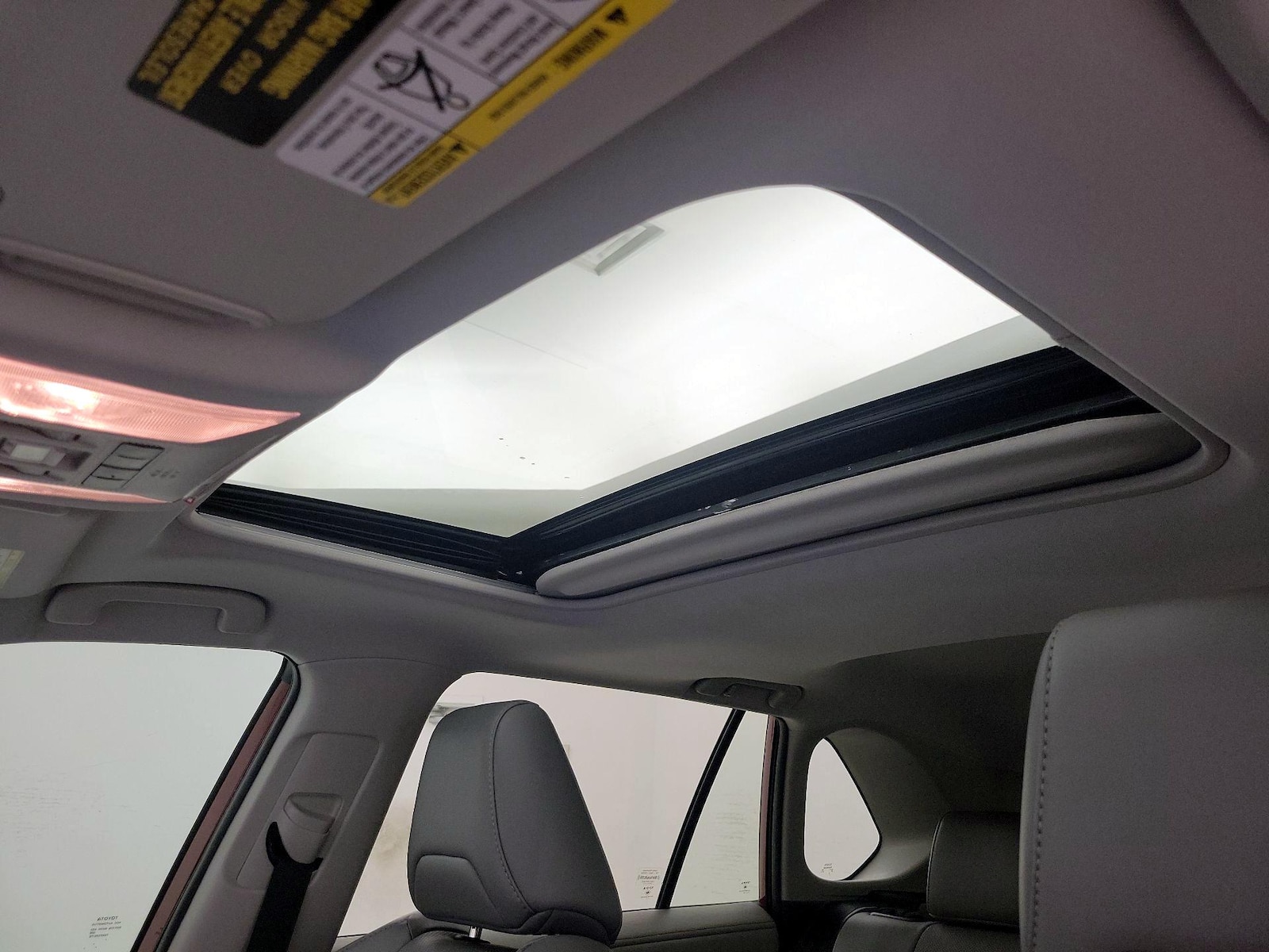 Sunroof(s) & Overhead Airbags
