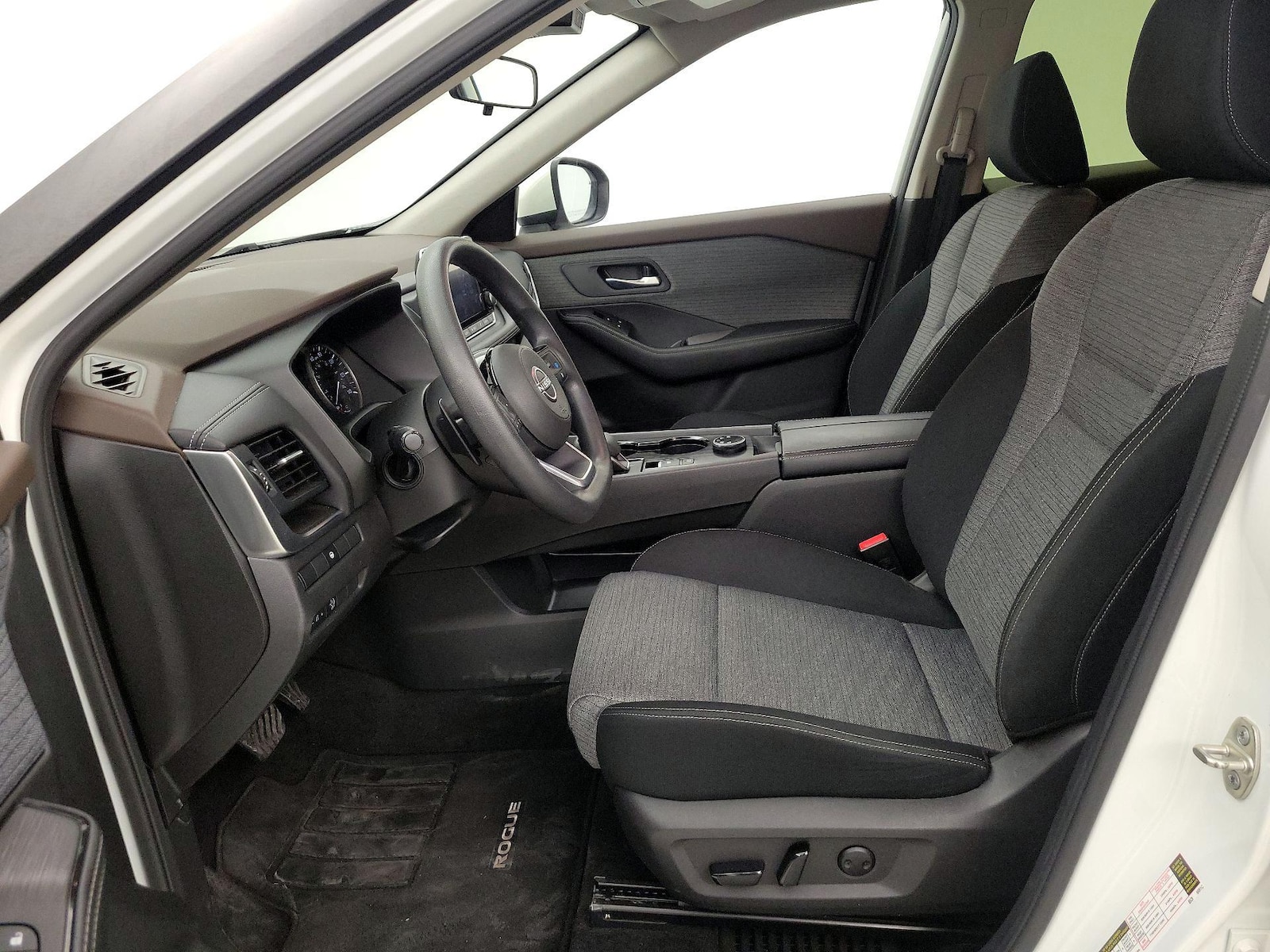 Power Seat(s) & Side Airbags