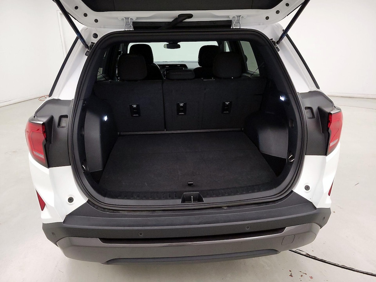 Trunk/Cargo (Seats Up)