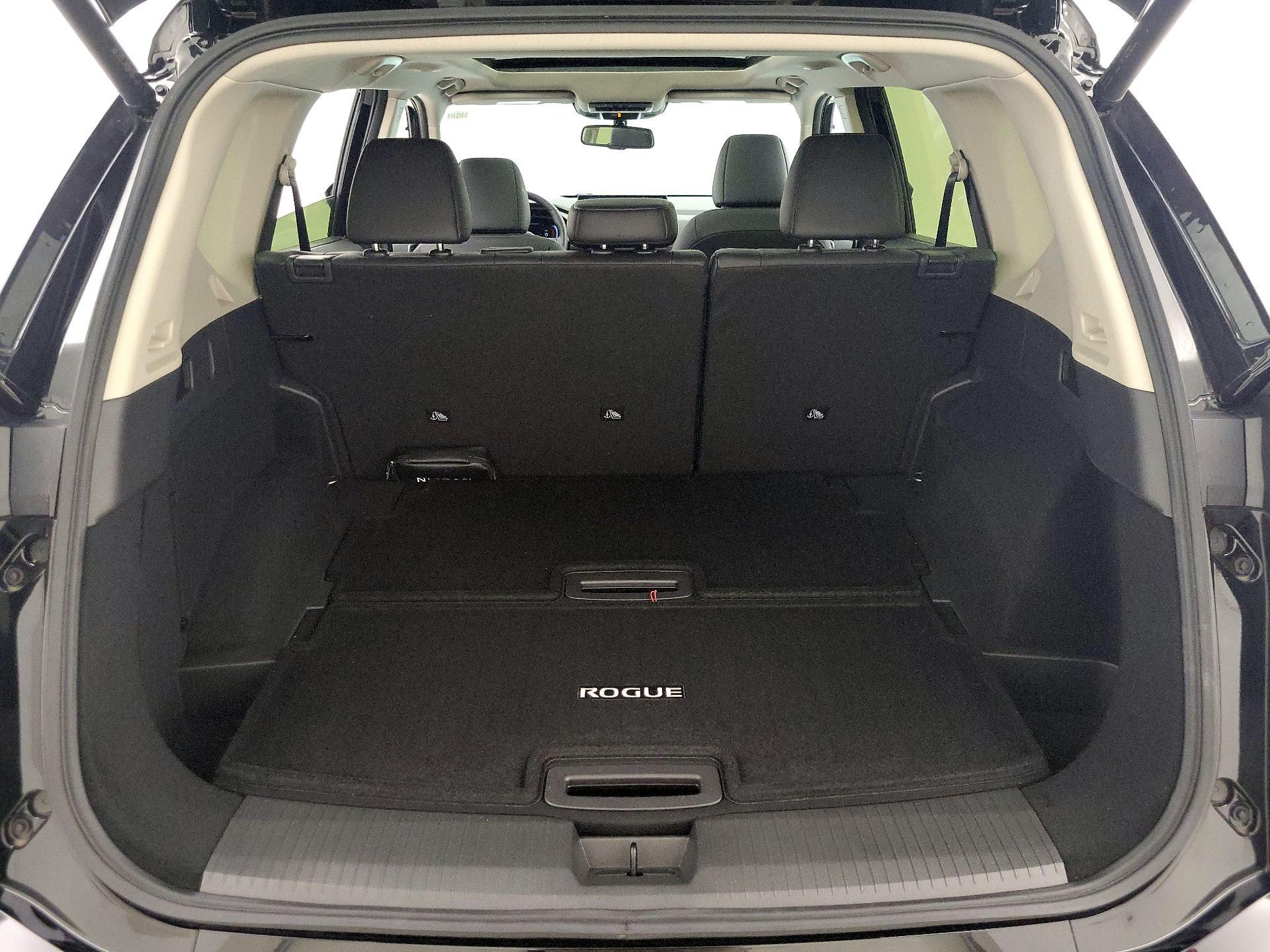 Trunk/Cargo (Seats Up)