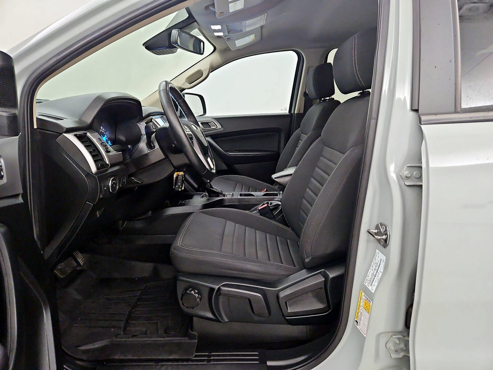 Power Seat(s) & Side Airbags