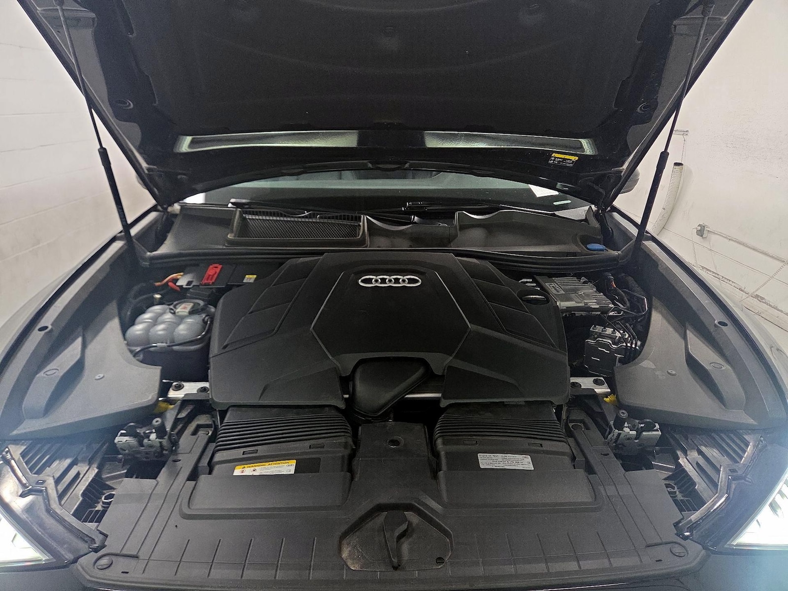 2023 Audi Q8 Premium - Photo 23