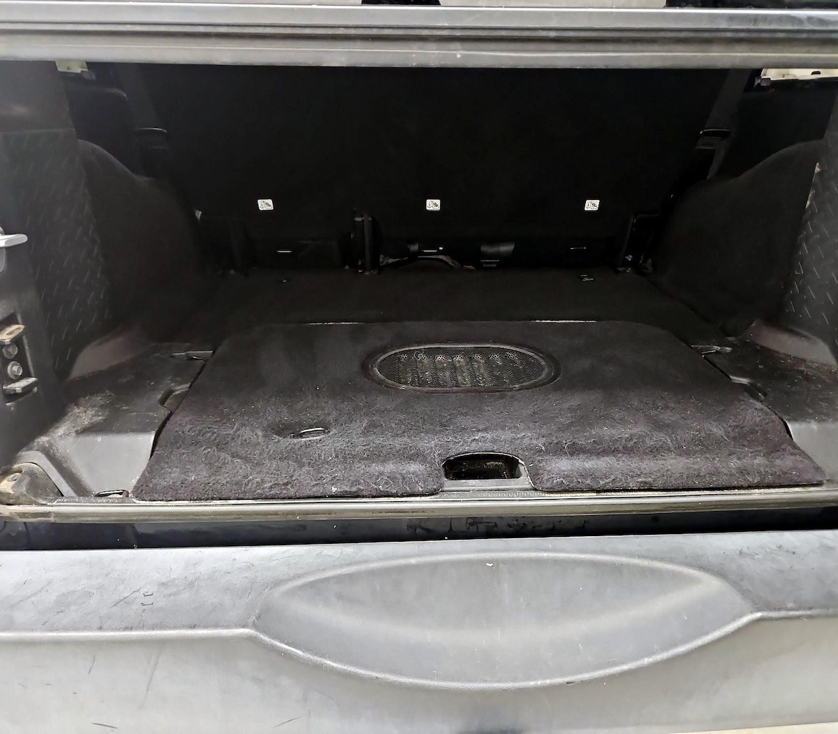 Trunk/Cargo (Seats Up)