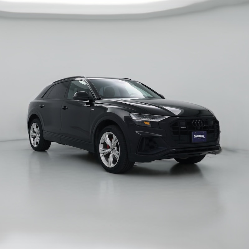 2023 Audi Q8 Premium Plus