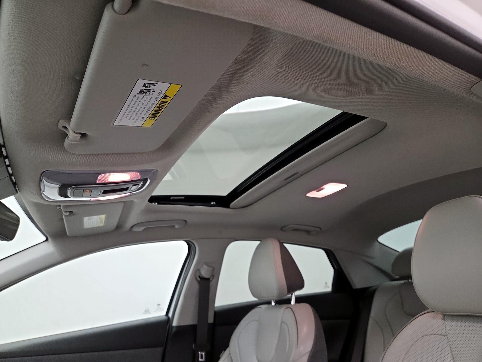 Sunroof(s) & Overhead Airbags