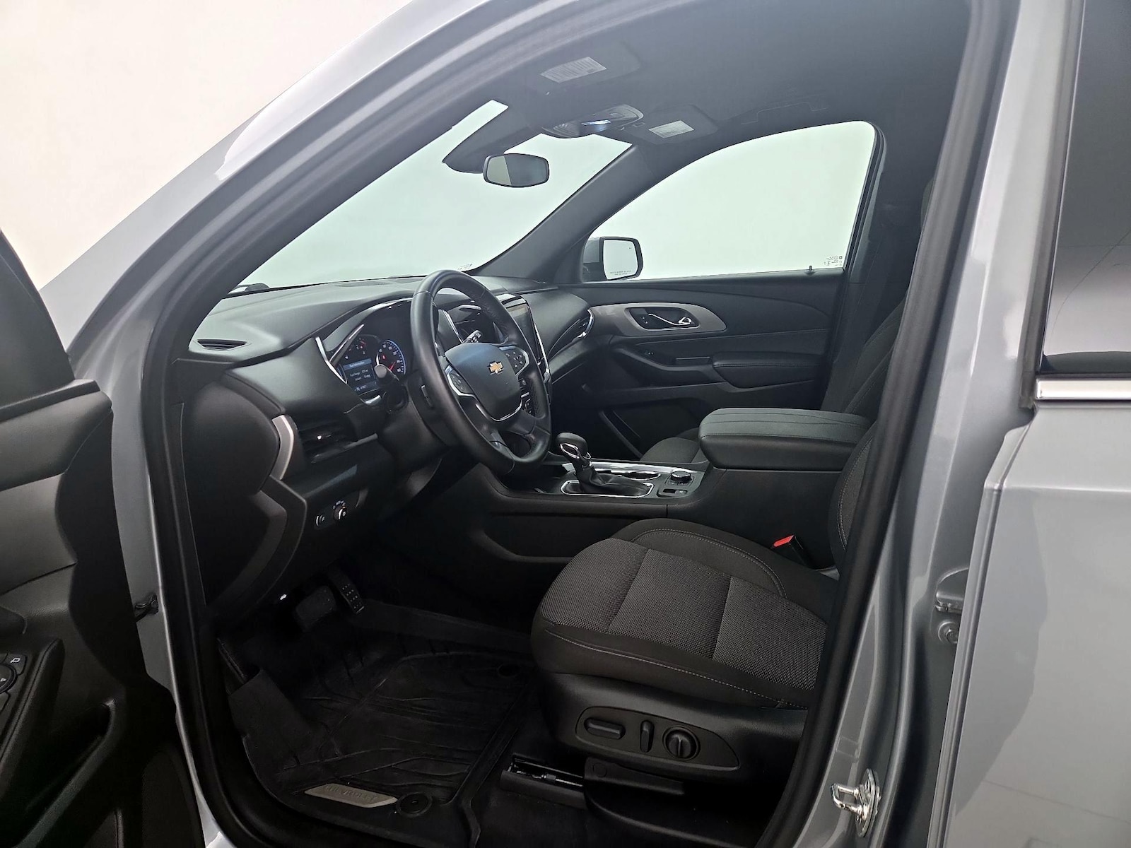 Power Seat(s) & Side Airbags