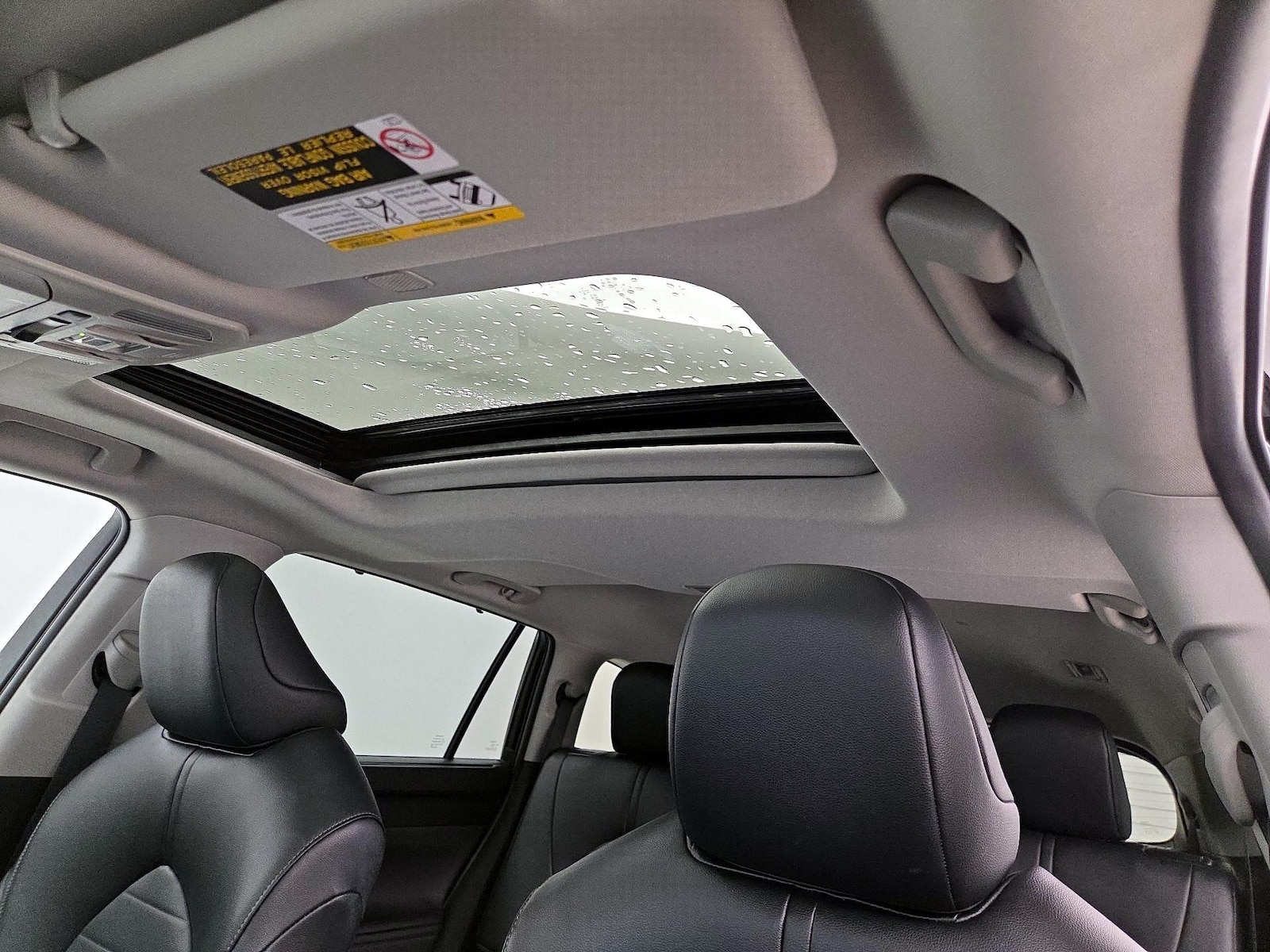 Sunroof(s) & Overhead Airbags