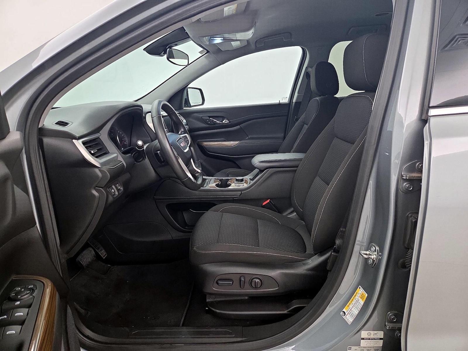 Power Seat(s) & Side Airbags