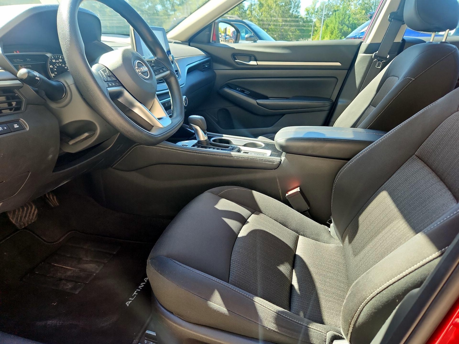 Power Seat(s) & Side Airbags