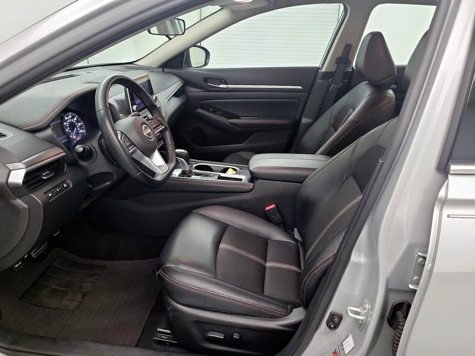 Power Seat(s) & Side Airbags