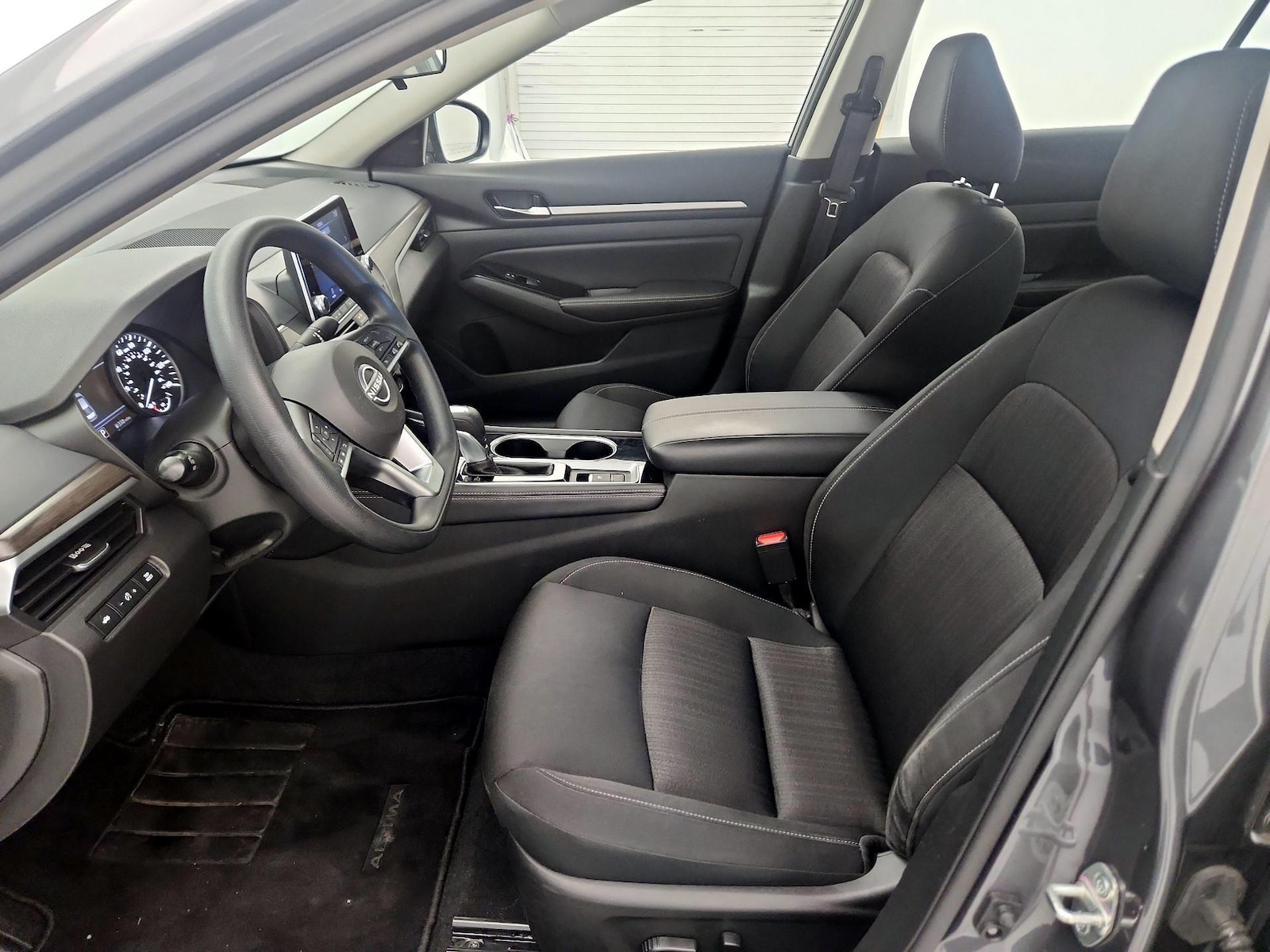 Power Seat(s) & Side Airbags