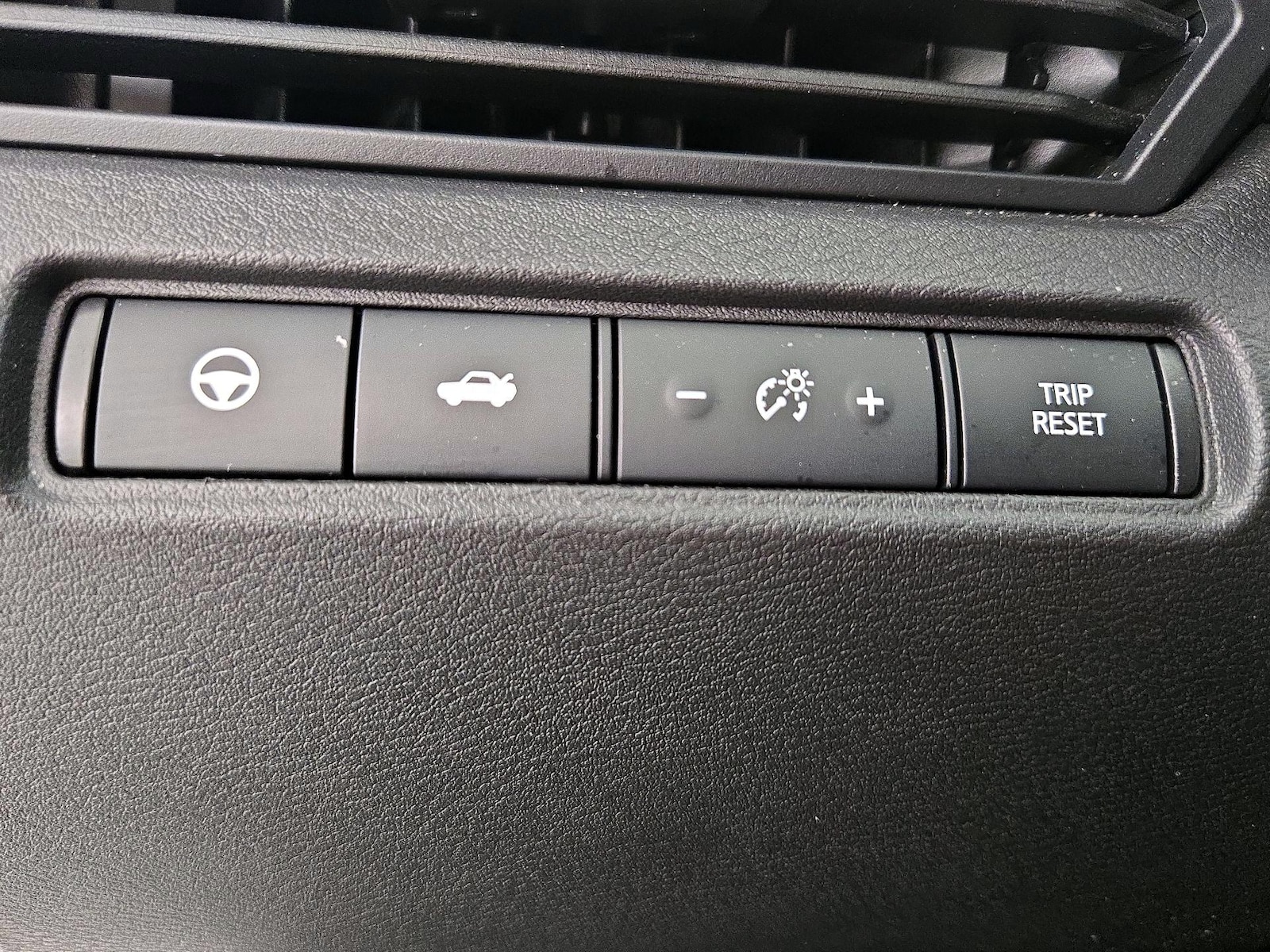 2024 Nissan Altima SL - Photo 14