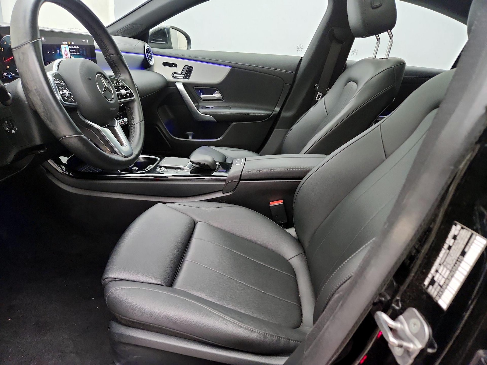 Power Seat(s) & Side Airbags
