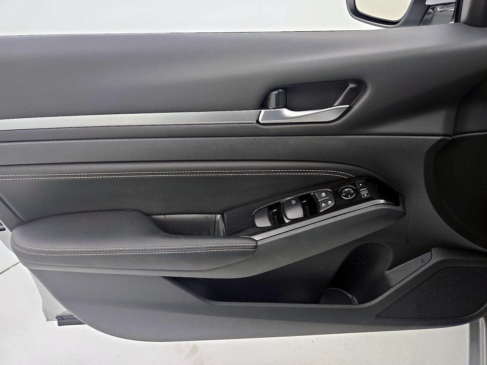 2023 Nissan Altima SL - Photo 13
