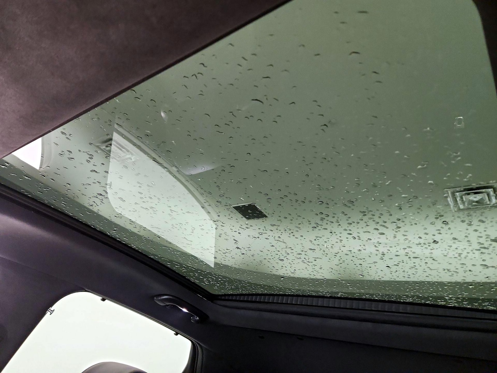 Skylight(s) & Overhead Airbags