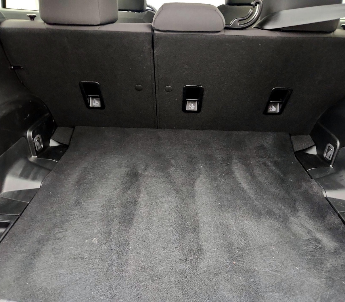 Trunk/Cargo (Seats Up)
