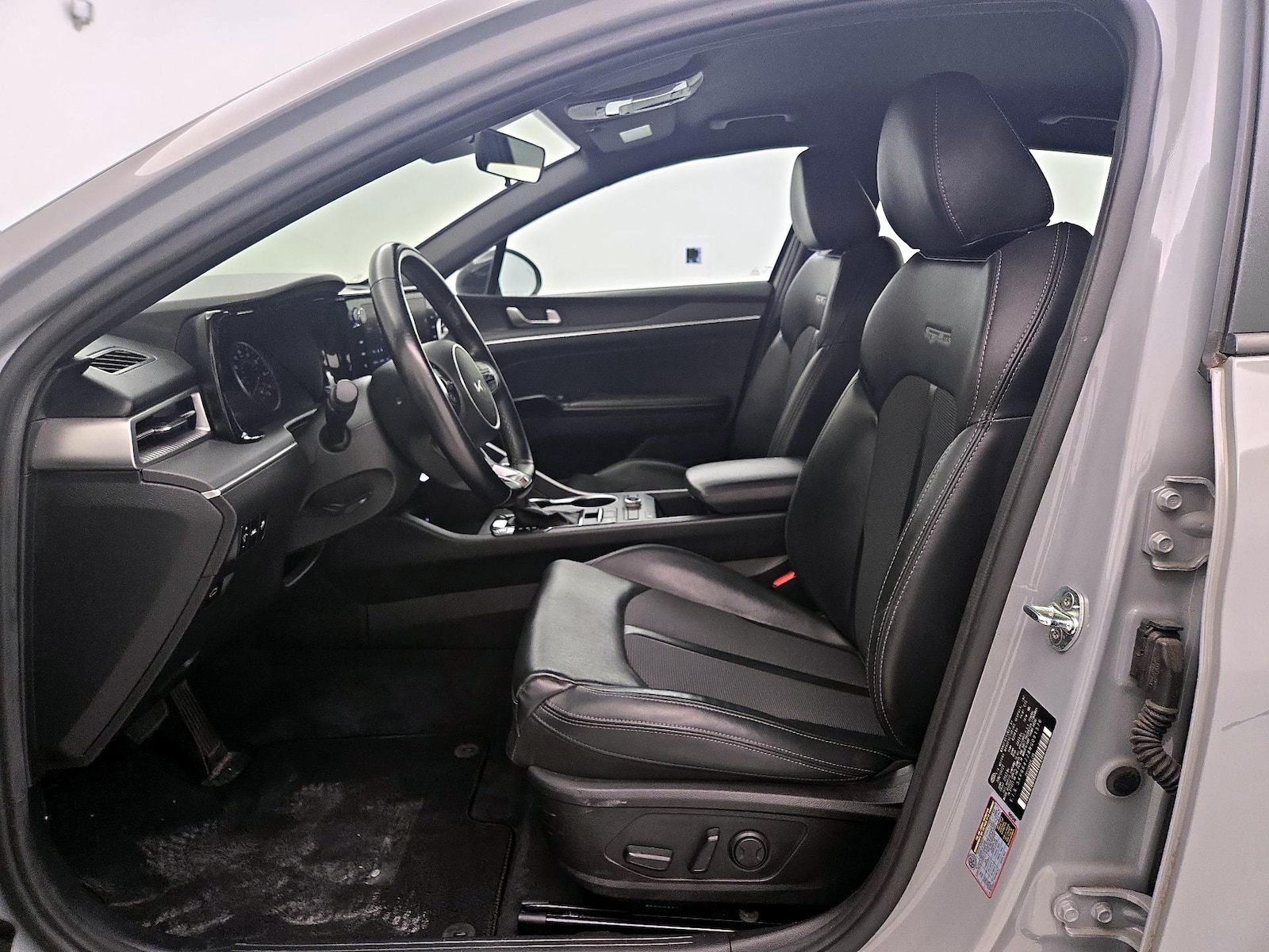 Power Seat(s) & Side Airbags