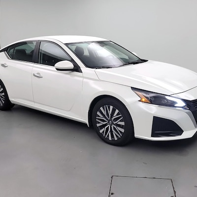 2023 Nissan Altima SV
