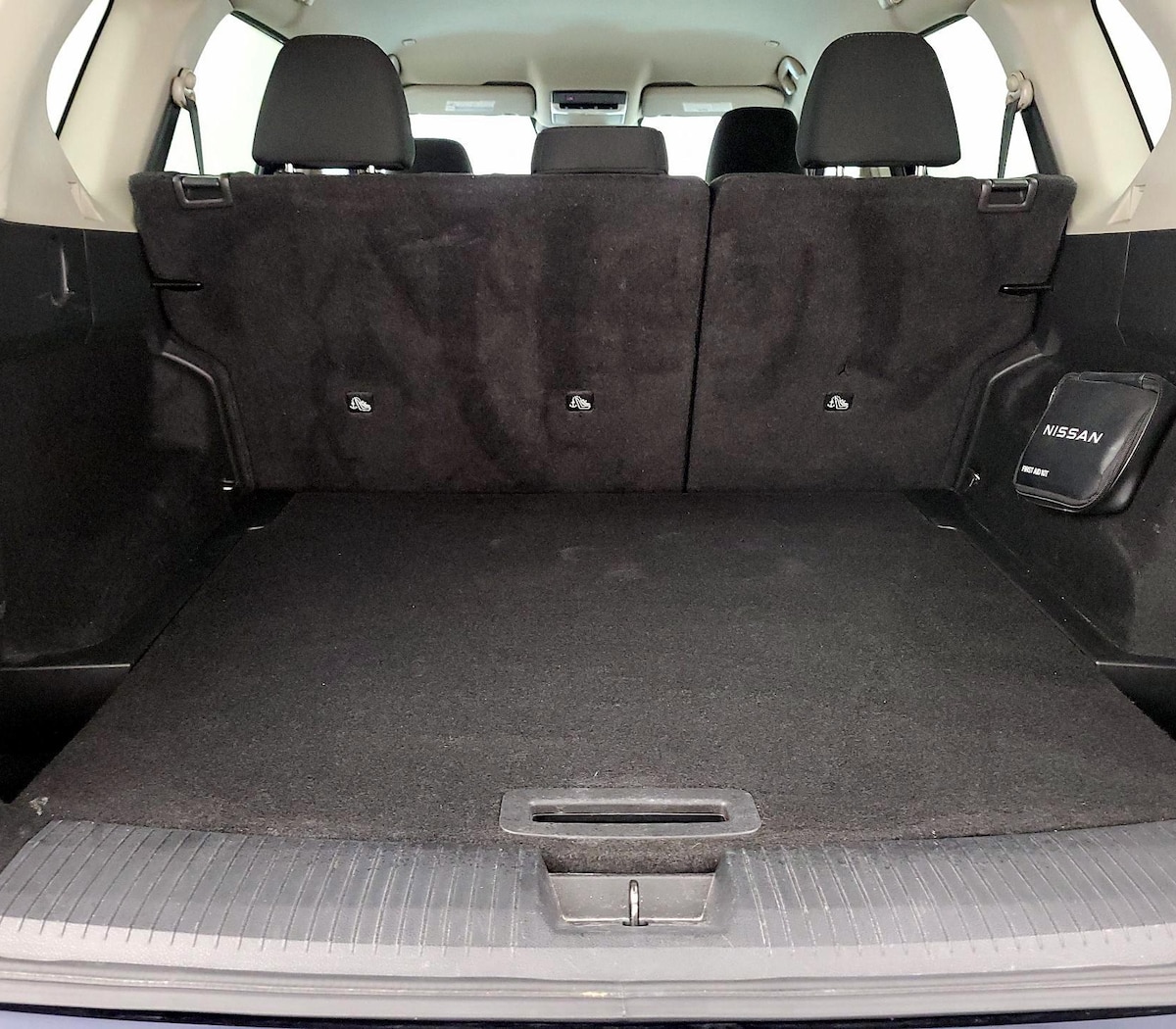 Trunk/Cargo (Seats Up)
