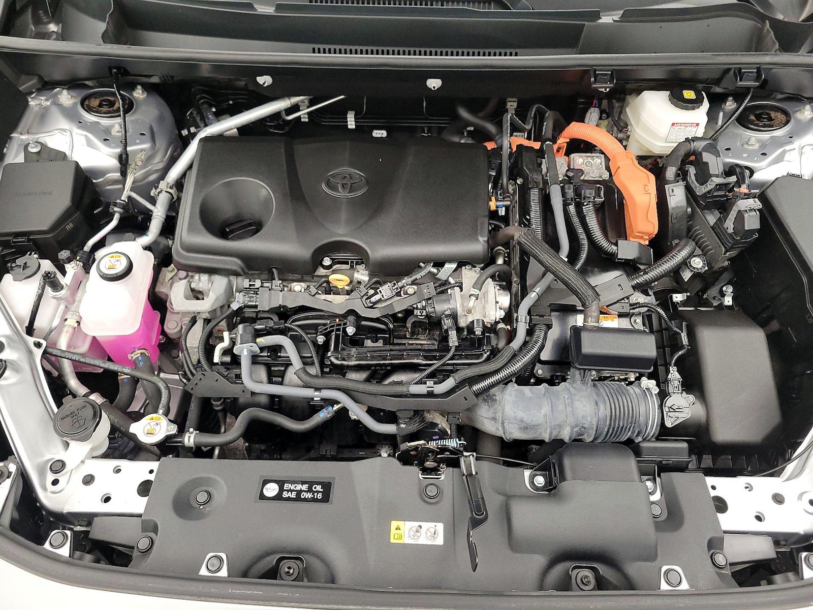 2024 Toyota RAV4 XLE - Photo 22