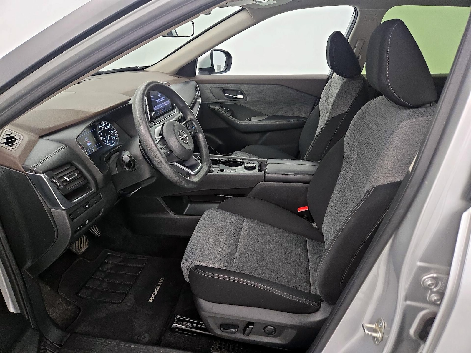 Power Seat(s) & Side Airbags