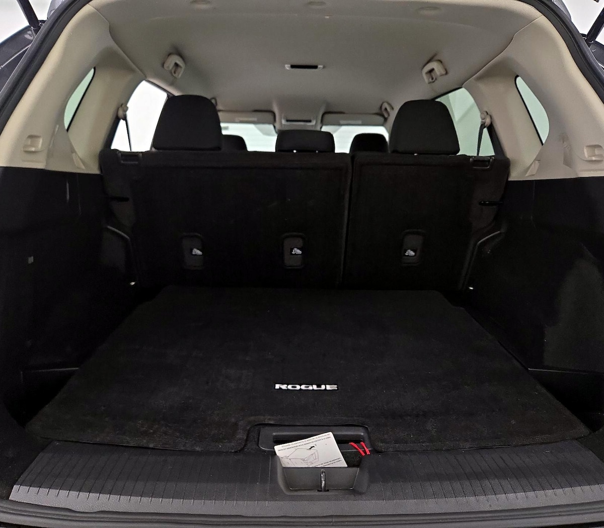 Trunk/Cargo (Seats Up)