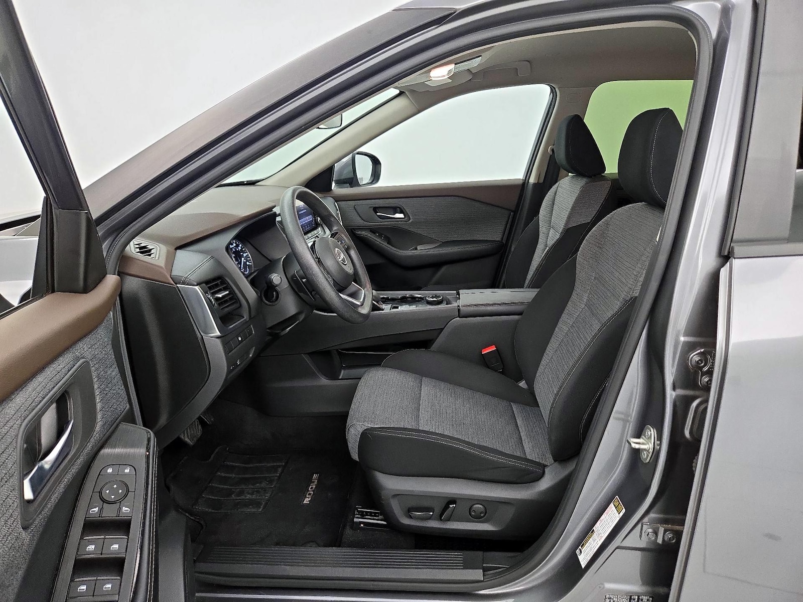Power Seat(s) & Side Airbags