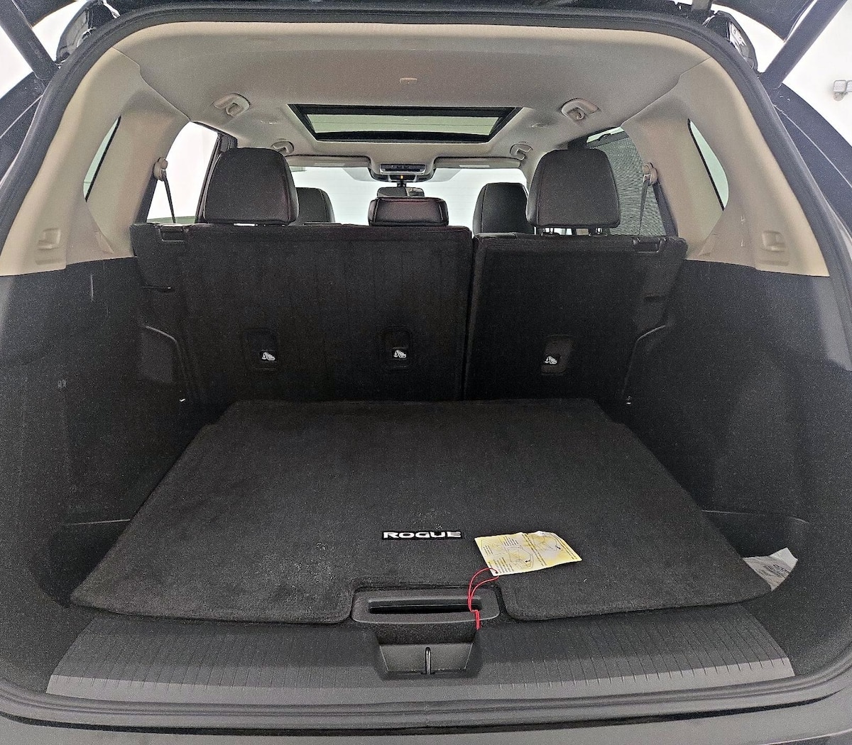 Trunk/Cargo (Seats Up)