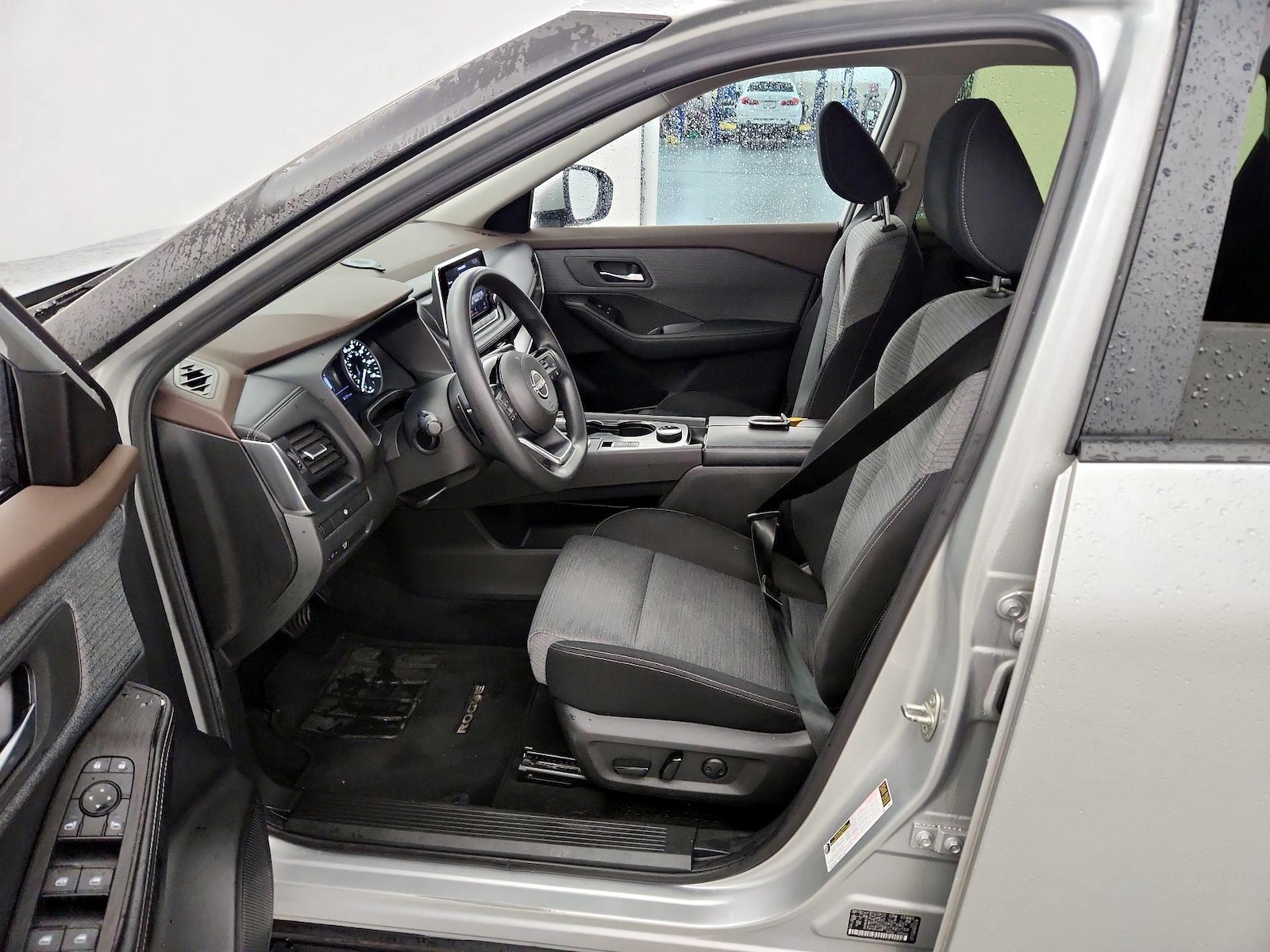 Power Seat(s) & Side Airbags