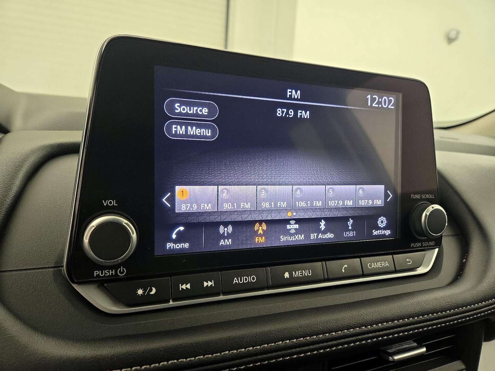 2024 Nissan Rogue SV - Photo 16
