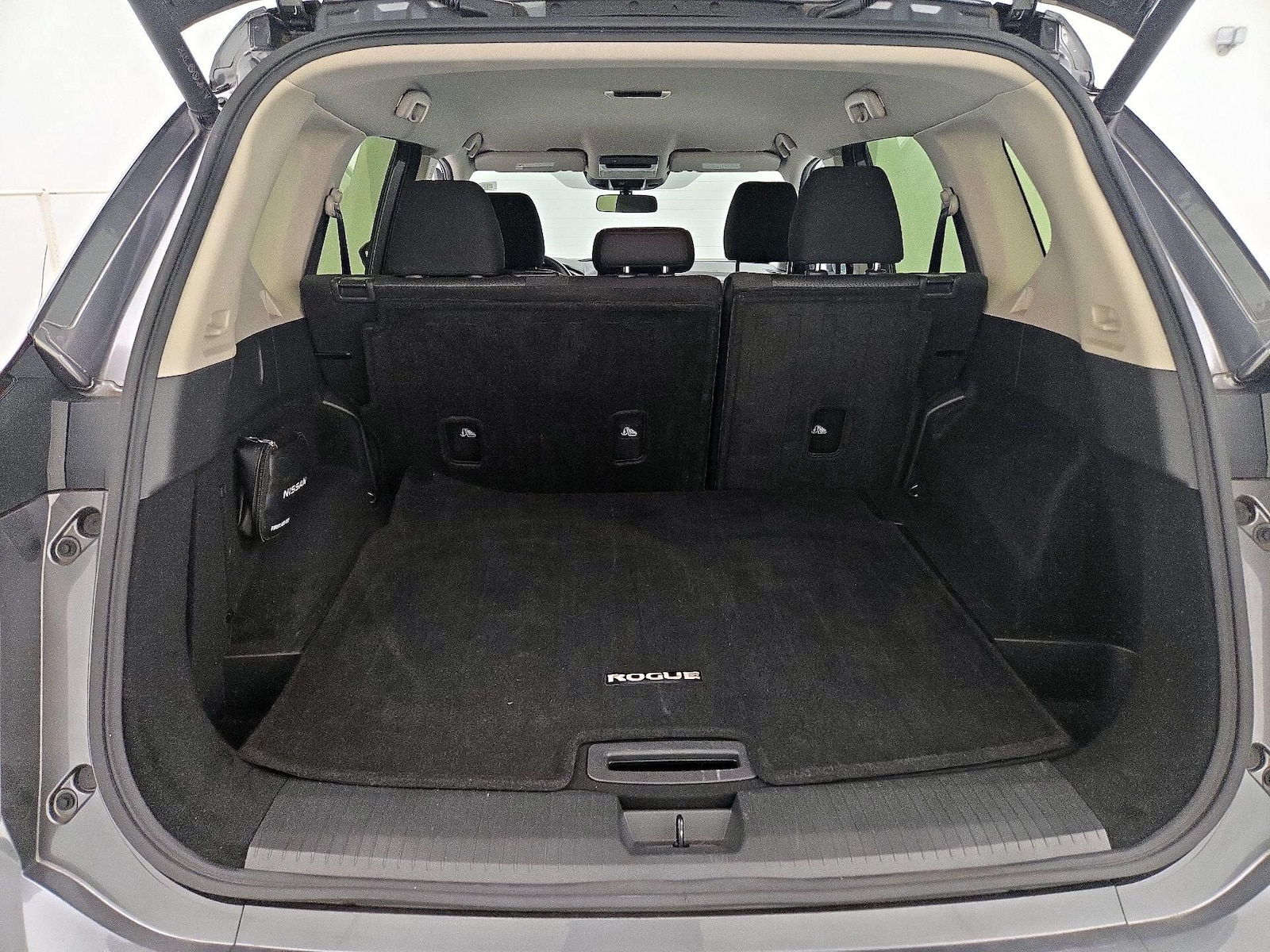 2024 Nissan Rogue SV - Photo 21