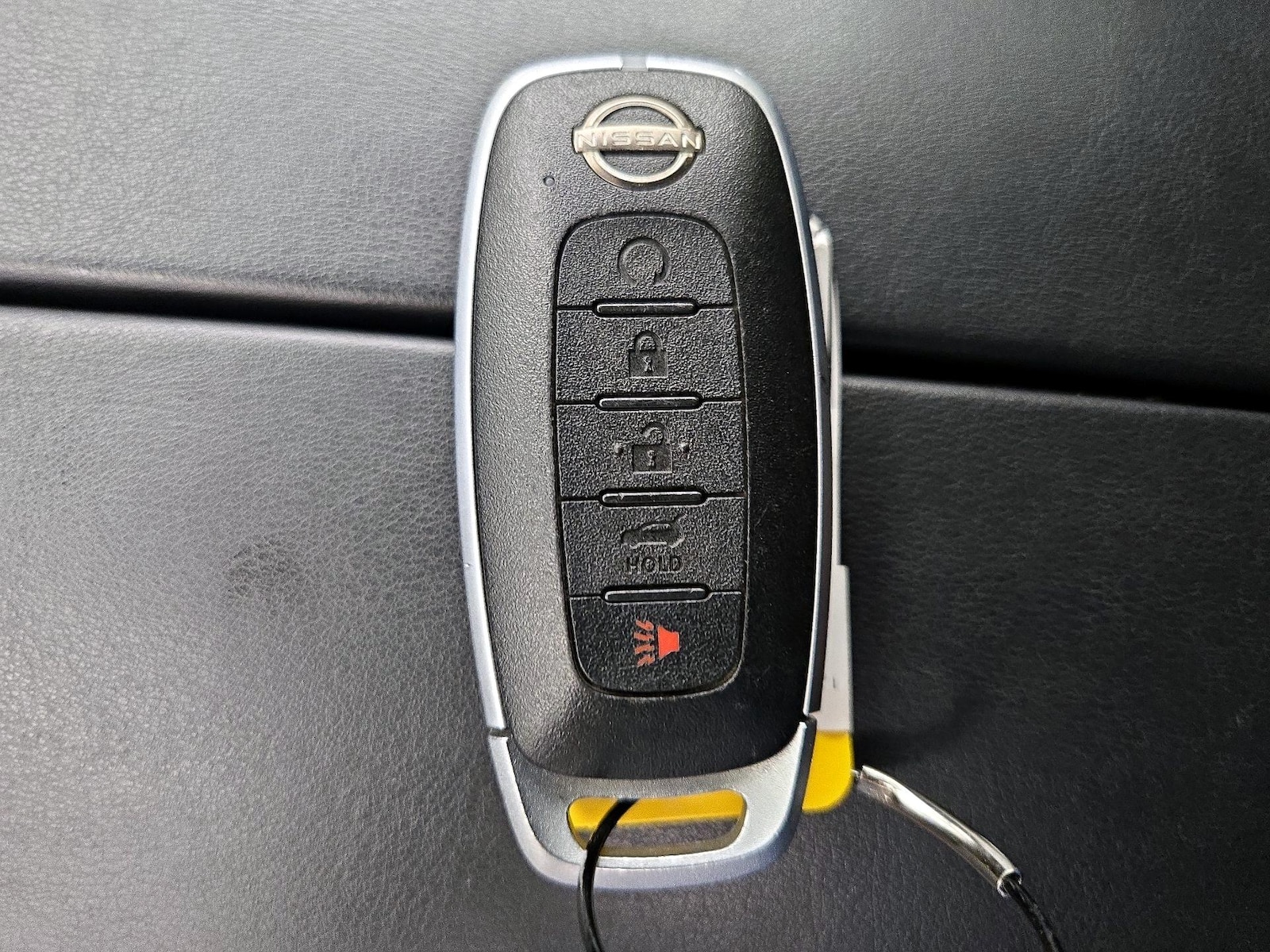 2024 Nissan Rogue SV - Photo 23